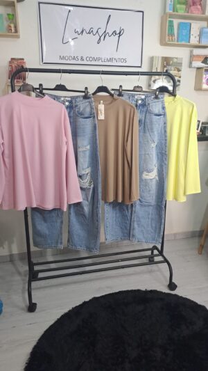 WhatsApp Image 2026-01-31 at 18.02.37 (3) CAMISETA OVERSIZE